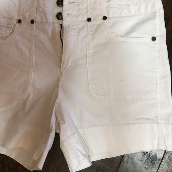 Westbound Shorts Women - Picture 5 of 5